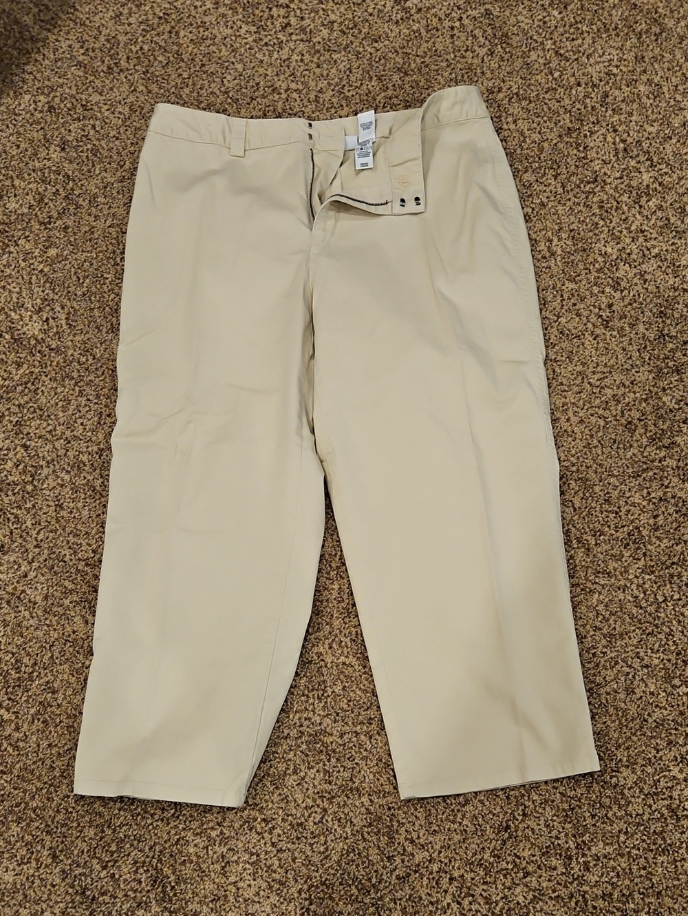 Liz Claiborne Khaki Women's Chinos in Light Beige